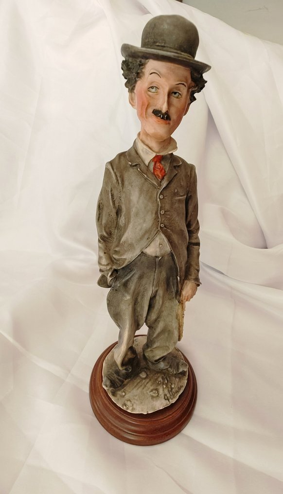 Capodimonte - Αγαλματίδιο - Charlie Chaplin - G. Armani - Πορσελάνη, Ρητίνη #2.1