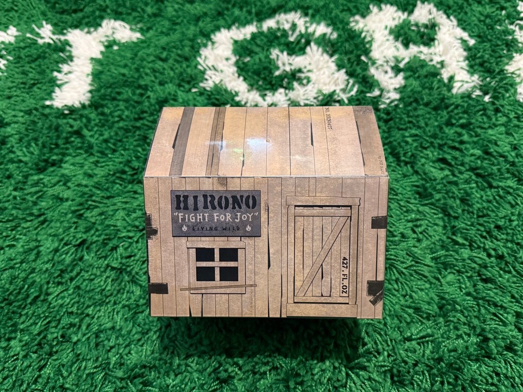 Pop Mart  - Action figure Hirono Living Wild Fight for Joy #1.0