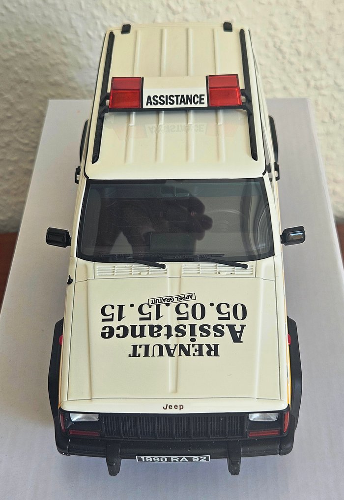 Otto Mobile 1:18 - Modell sportsbil - Jeep Cherokee (Renault Assistance) - 1989 #3.2