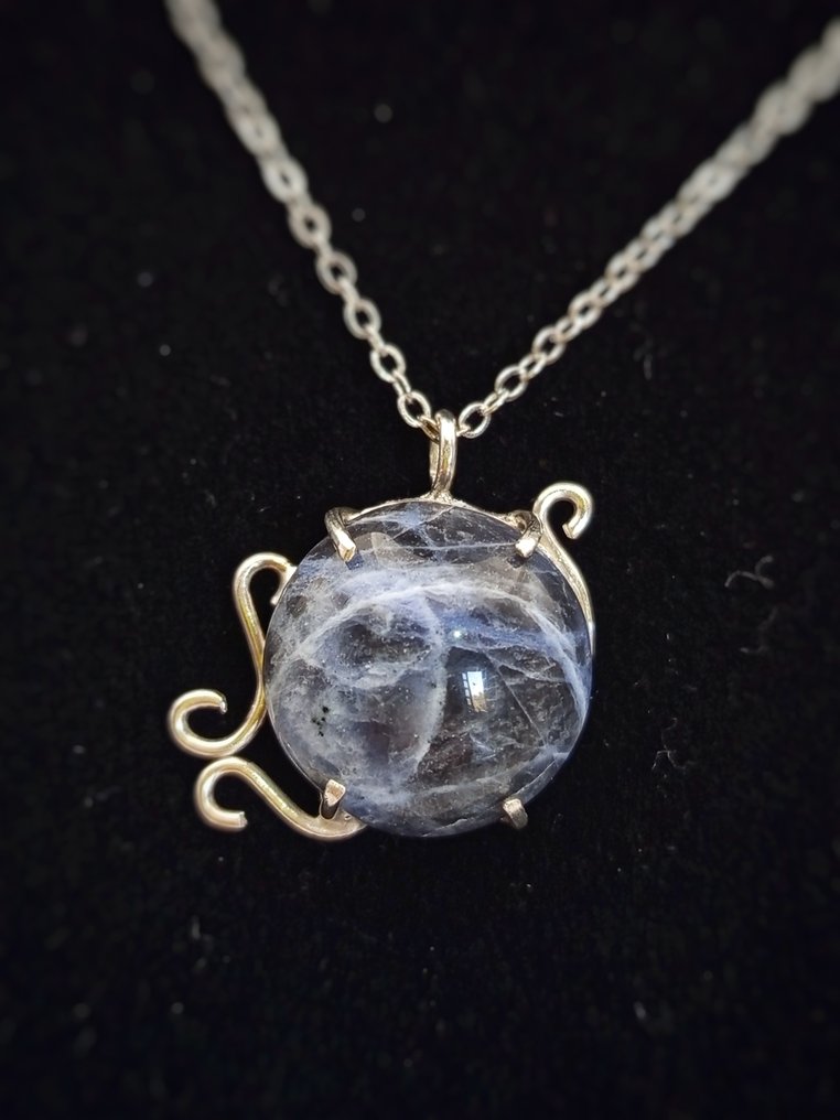 Gioiello artigianale in argento 925 con Sodalite top quality, pezzo unico - Altezza: 23 mm - Larghezza: 25 mm- 6.2 g #1.0