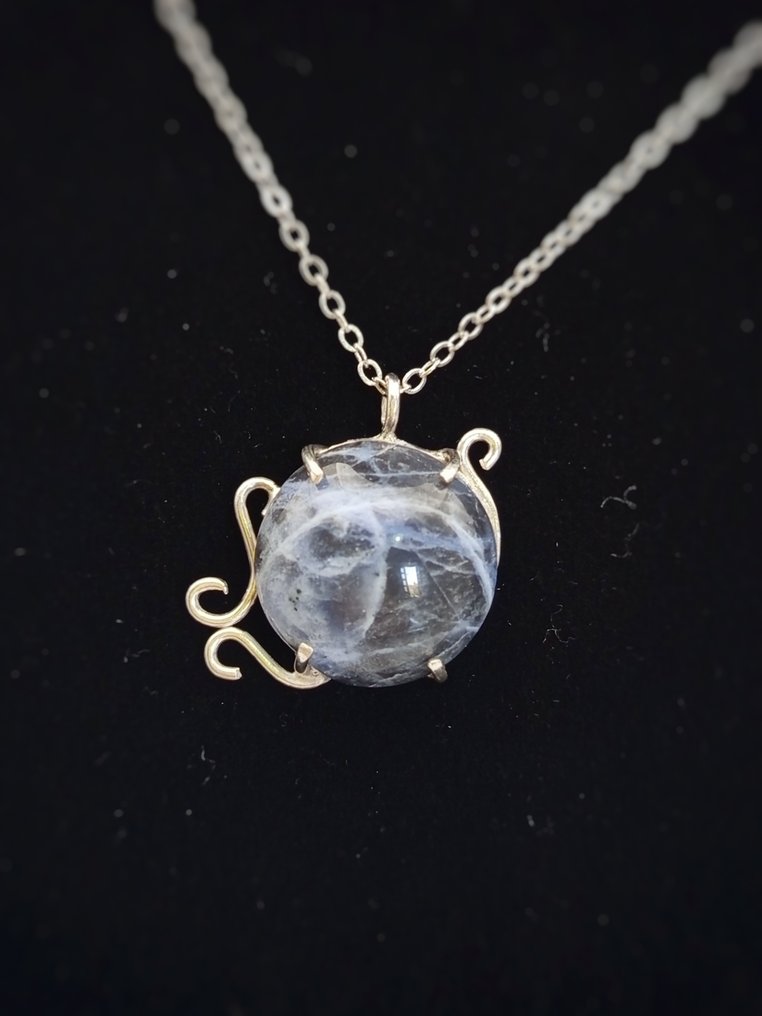 Gioiello artigianale in argento 925 con Sodalite top quality, pezzo unico - Altezza: 23 mm - Larghezza: 25 mm- 6.2 g #2.1