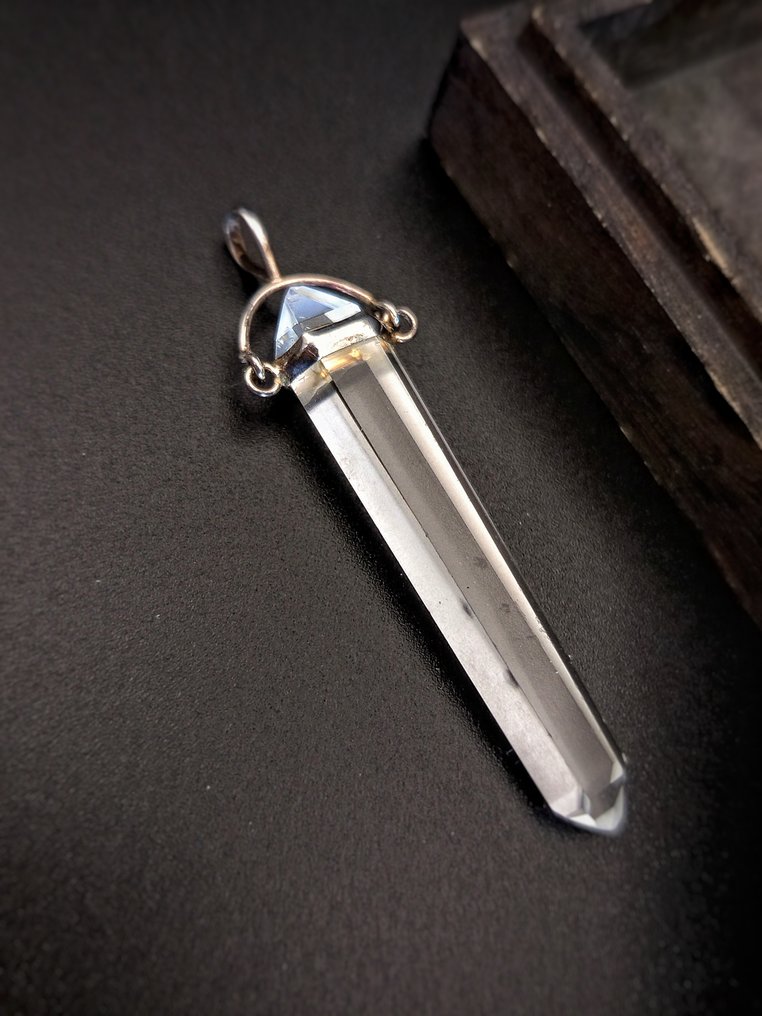 925 silver jewelry with a top quality quartz obelisk with two tips. - Height: 55 mm - Width: 10 mm- 6 g - (1) #1.0