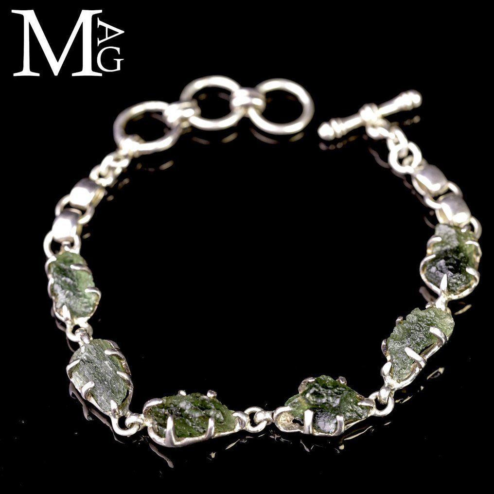 Ασημένιο βραχιόλι με φυσικό Moldavite – Ενέργεια από το διάστημα - Ιτατικό χειροποίητο κόσμημα. - Ύψος: 206 mm - Πλάτος: 10 mm- 17 g #2.1