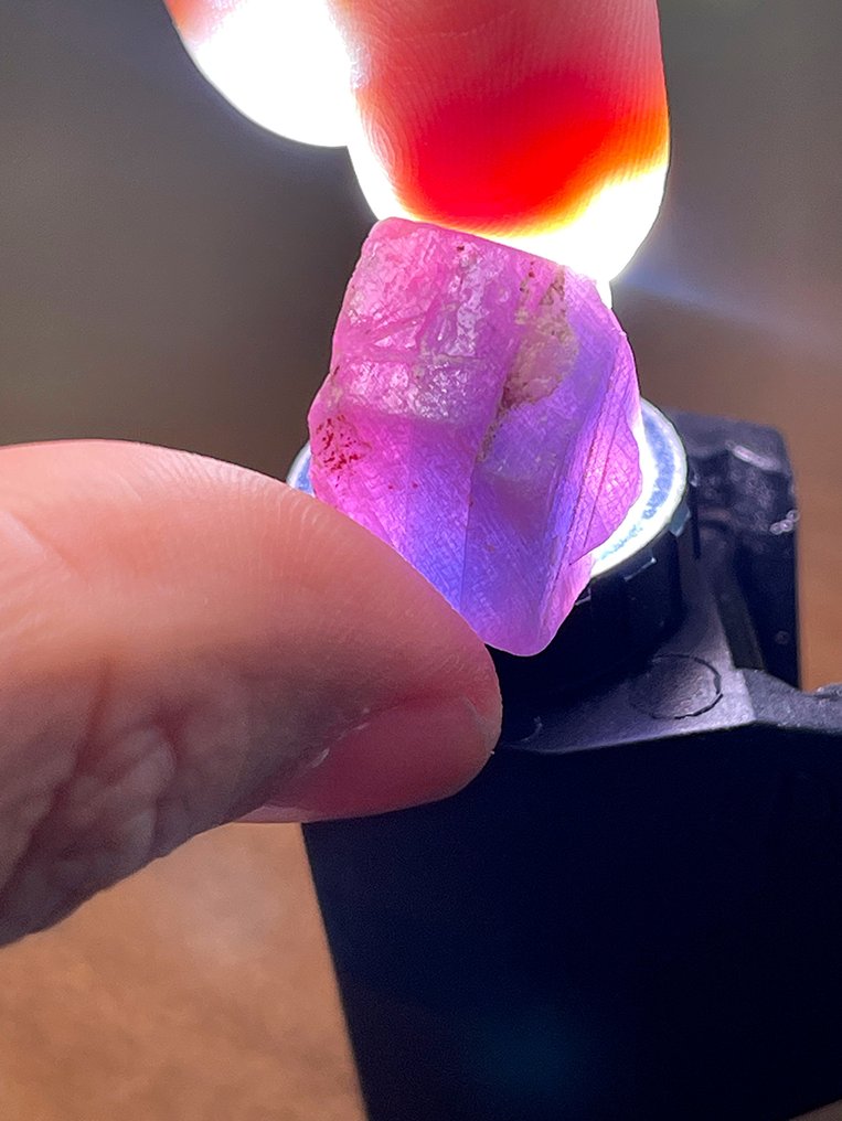 Safir Ovanlig helkristall Padparadscha safir. Original, 100 % speciellt stycke. 45 karat. - Höjd: 18 mm - Bredd: 13 mm- 9 g #3.2