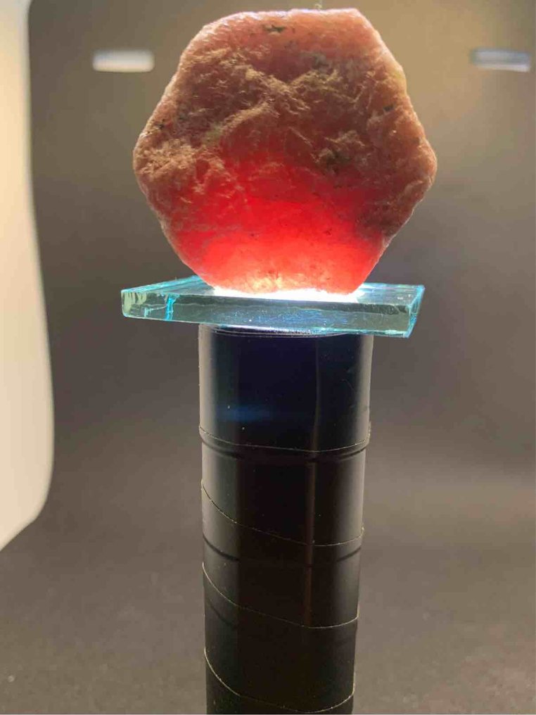 Corundum Crystal - Height: 4 cm - Width: 3.5 cm- 62 g - (1) #1.0