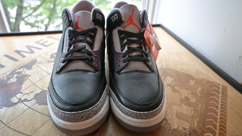 Nike - Air Jordan 3 Retro - 运动鞋 - 尺寸: EU 45, EU 43 - 带标签的新品 #1.0