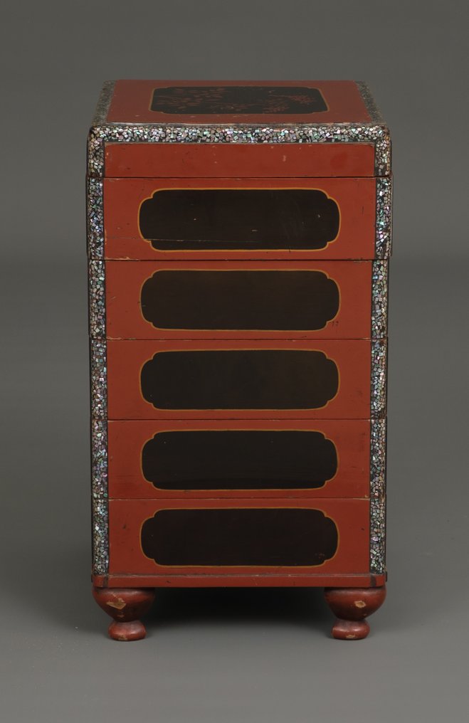 Jûbako 重箱（层叠式餐盒） - 漆木，镀金漆，珍珠母 - 日本 - 明治时期，大约在1900年左右 #3.2