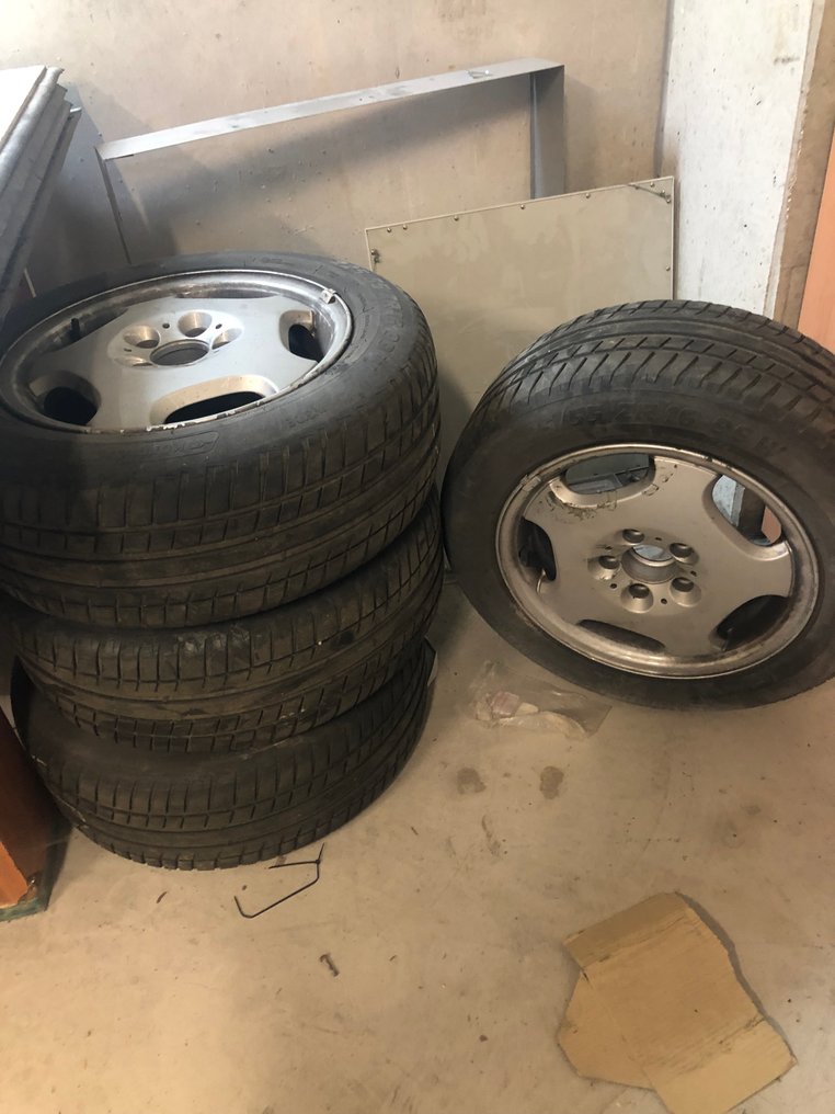 Peça de carro (4) - BMW, Mercedes-Benz - Fanali posteriori e cerchi completi - 1990-2000 #2.1