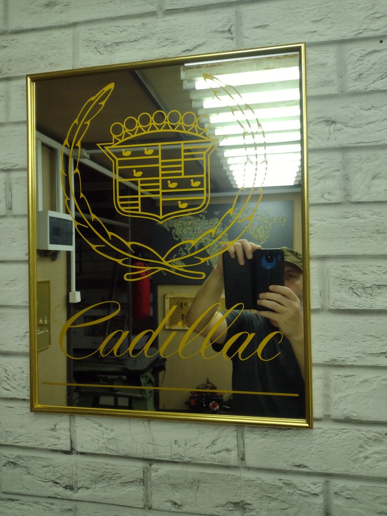Artwork - Cadillac - full mirror style, gold. - 2025 #1.0