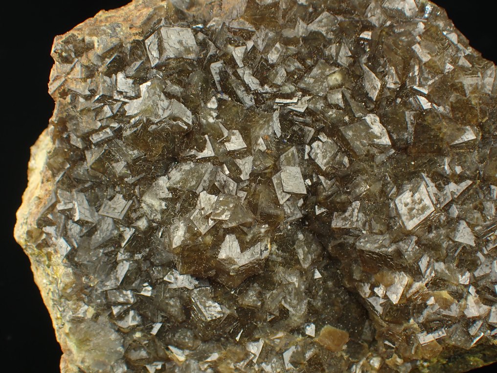 优质石榴石变体 - 拓帕洛石 矩陣晶體 - 高度: 93 mm - 闊度: 70 mm- 514 g #3.2