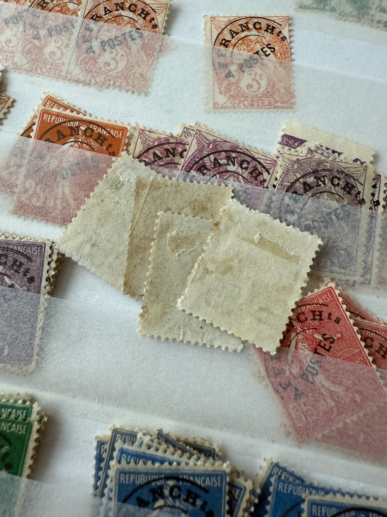 法国  - 收藏/库存“Préoblitérés、军事特许经营、解放”，全新，价值巨大 #3.2