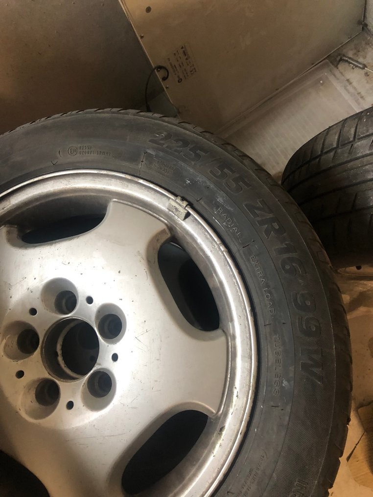 Peça de carro (4) - BMW, Mercedes-Benz - Fanali posteriori e cerchi completi - 1990-2000 #4.3