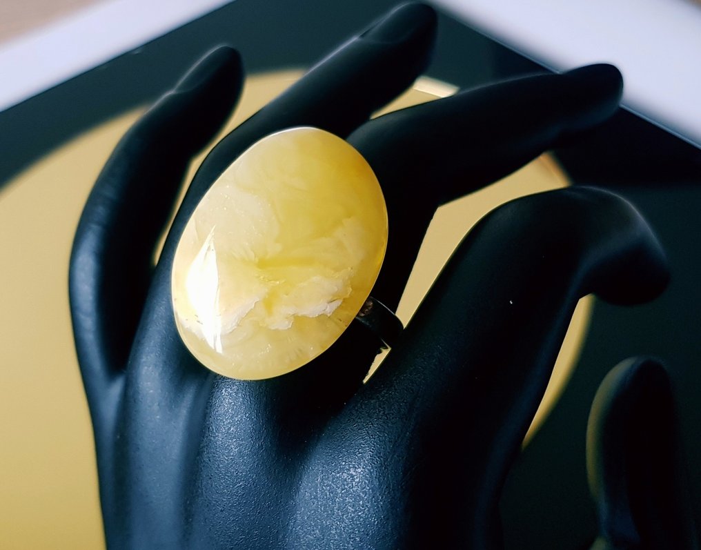 复古黄油糖天然波罗的海琥珀戒指 - 银 - 琥珀 #4.3