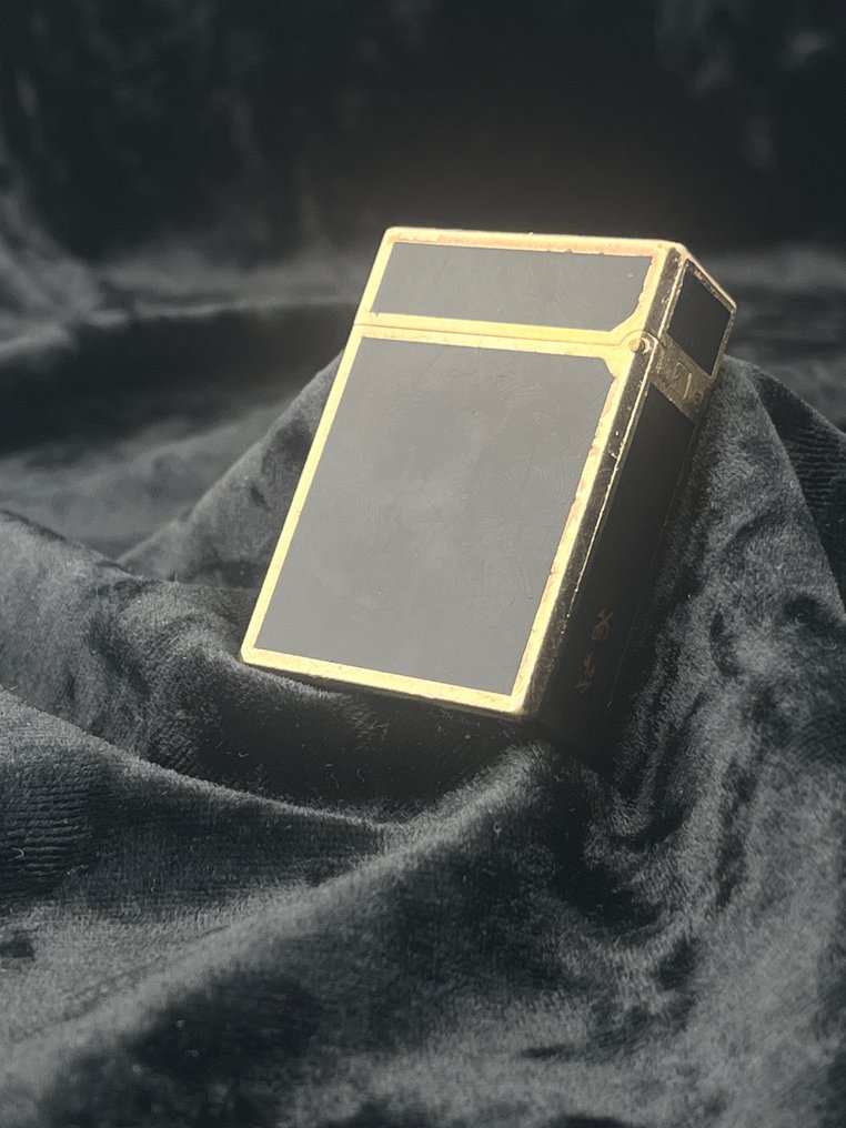 S.T. Dupont - Rare Vintage Ligne 1 black lacquer - Briquet - Plaqué or #2.1