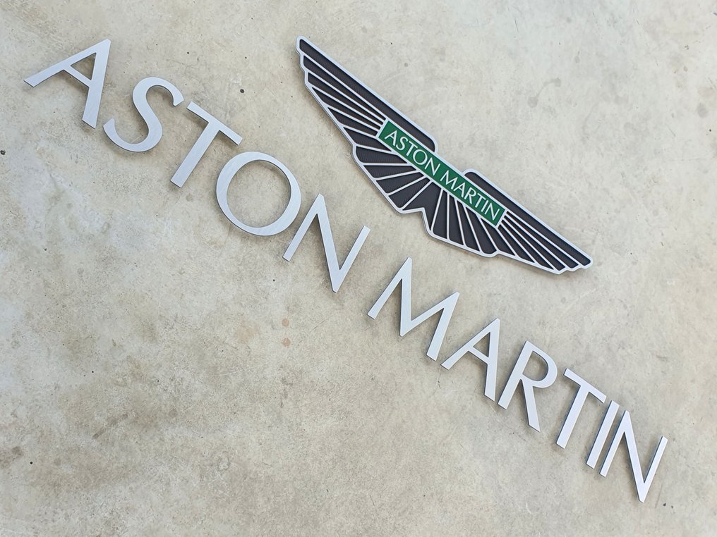 标志壁画铝材* - 大尺寸180厘米! – 专业版 – 黑色碳纤维饰面 - Aston Martin #3.2