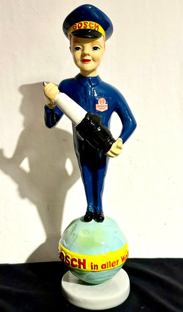 No reserve-Bosch Bougies Promo Battery Dealer Merchandise - Mascot - Bosch in aller Well - Polystone #1.0
