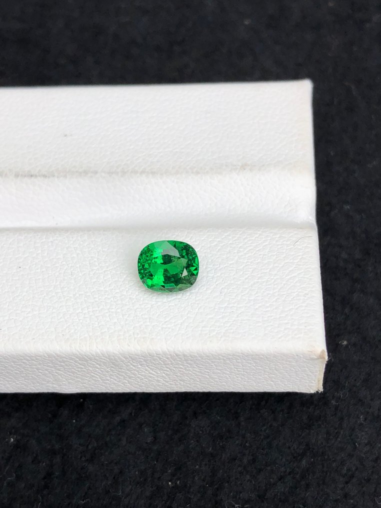 沒有保留價 - 1 pcs  綠色 沙弗來石  - 1.07 ct - 國際有色寶石協會 (ICA GemLab) #4.3