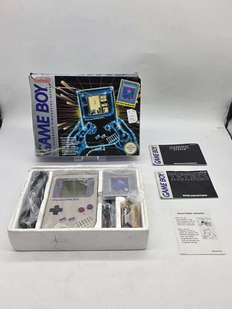 Nintendo - Gameboy Classic - DMG-01 - 1989- Extremely Rare - Limited Edition Hard Box - First Edition - Including upper - Video game console + games - In original box #1.0