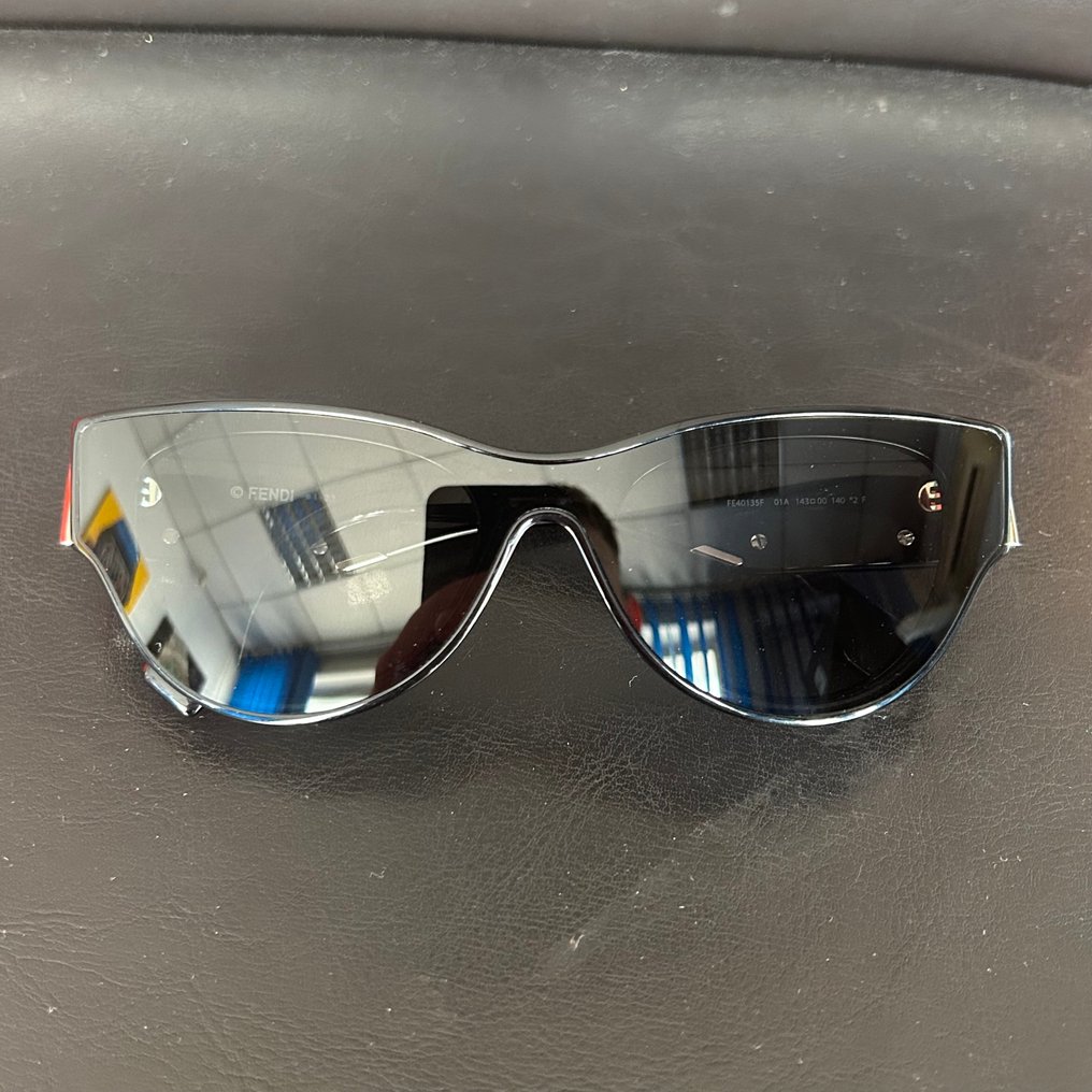 Fendi - First Black acetate sunglasses - 太阳镜 #1.0