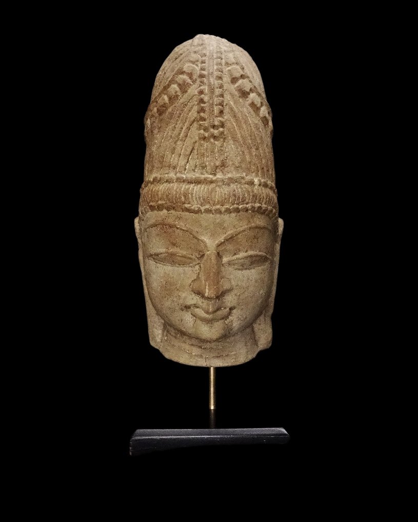 中世纪的 玫瑰色砂岩神像头 - 10世纪 / 12世纪 - 孤帕塔 #1.0