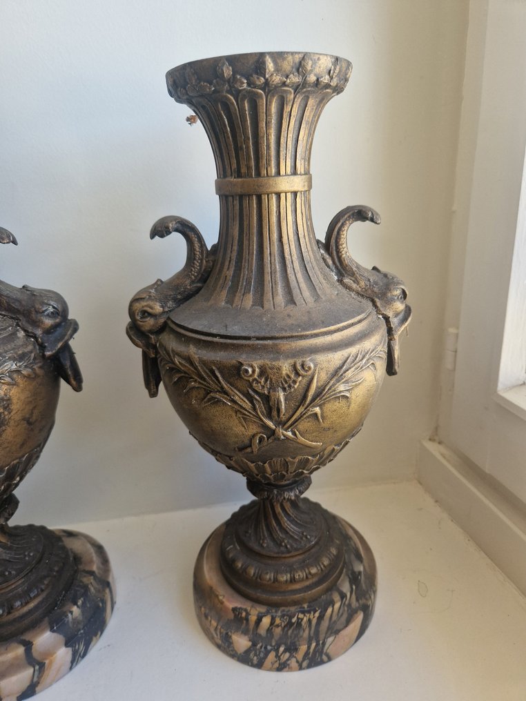 Cassolette  (2) - Márvány, Cink (spelter) #2.1