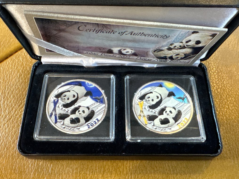 Κίνα. 10 Yuan 2022 Panda Day and Night - 2 x 30g mit CoA und BOX #1.0