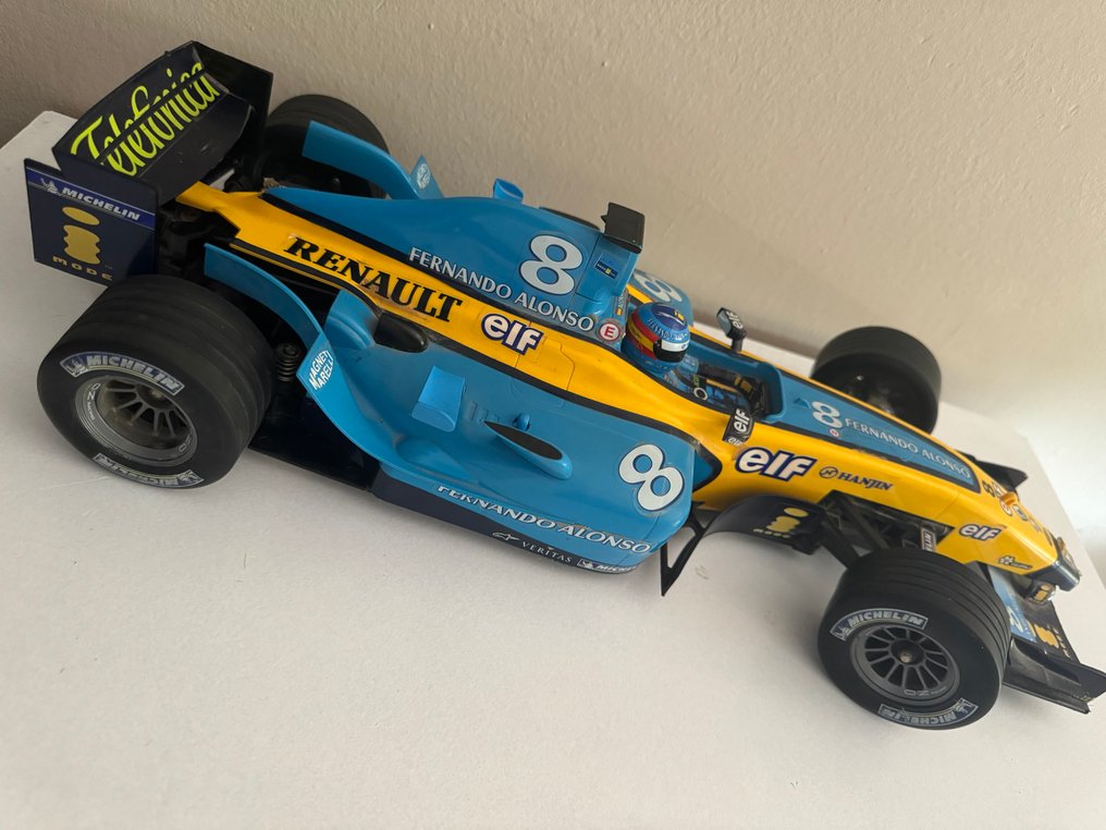 Carrera - Model race car - Renault - Fernando Alonso 2005 Nº1 #1.0