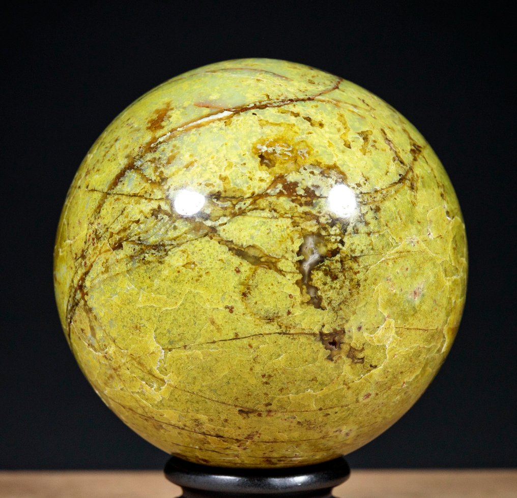 Beautiful green opal sphere on a custom pedestal. Sphere - Height: 13 cm - Width: 11 cm- 1530 g #1.0