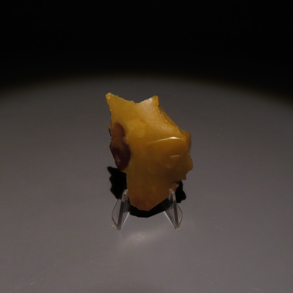 Παλαιολιθική Πυρόλιθος Τσεκούρι ή πέτρινο εργαλείο από το Fontmaure (Γαλλία). Περίπου 300.000 - 40.000 π.Χ. Ύψος 4 εκ. (χωρίς τιμή ασφαλείας) #2.1