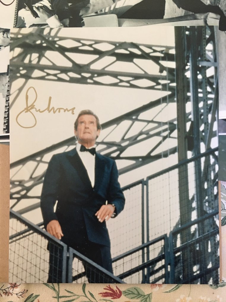 Roger Moore - James Bond View ti a Kill #1.0