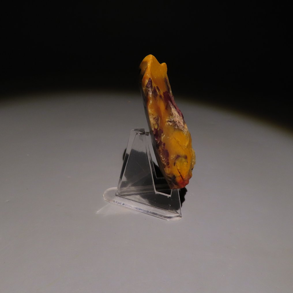 旧石器时代 燧石 来自法国Fontmaure的斧头或石器工具。约公元前30万至4万年。高5.5厘米。  (没有保留价) #2.1