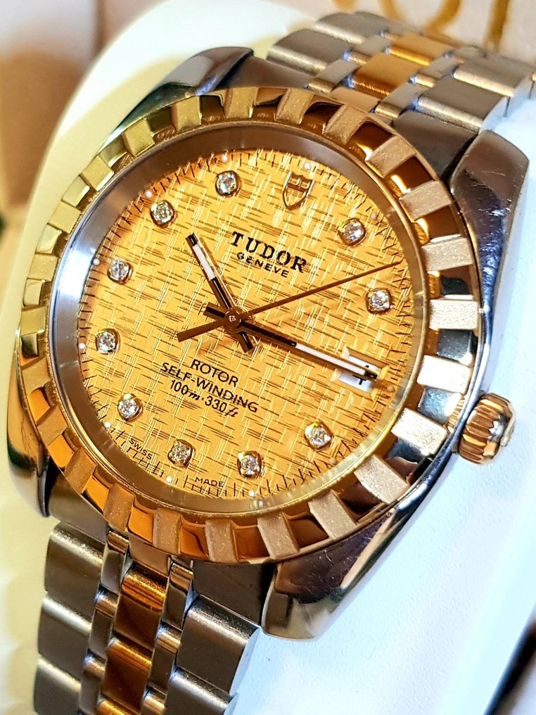 Tudor - Classic Geneva Date - "GOLD DIAMOND LINEN DIAL" - 38mm - Ref. 21013 - Men - 2010-2020 #1.0