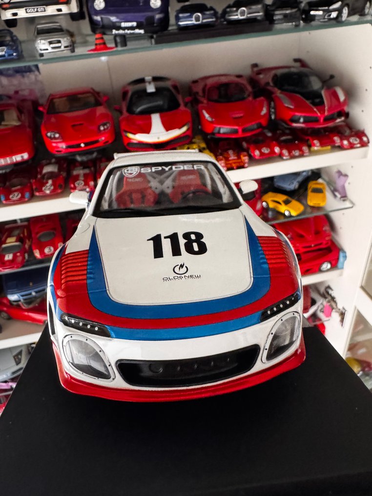 MODELCAR 1:18 - Modelbil - Porsche 911 (997) RWB #118 - Gammelt & Nyt #3.2