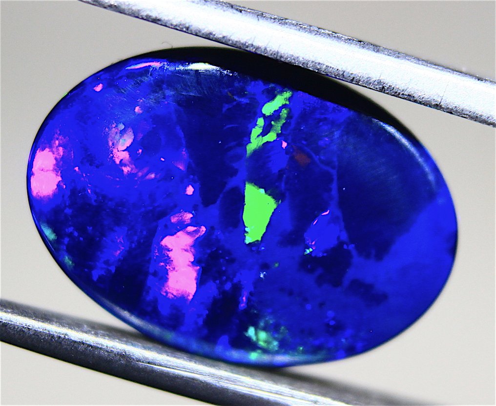 Cts. 5,30 naturlig etiopisk sort opal Cabochon - Højde: 15 mm - Bredde: 11 mm- 1.06 g #4.3
