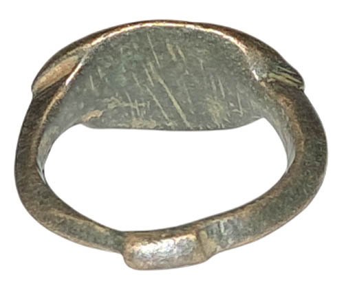 Μεσαιωνική, εποχή σταυροφόρων Χαλκός - Δαχτυλίδι με διακόσμηση με διακοσμητικό περιθώριο και σχεδιασμό με αυλάκι σε σχήμα Δαχτυλίδι  (χωρίς τιμή ασφαλείας) #2.1