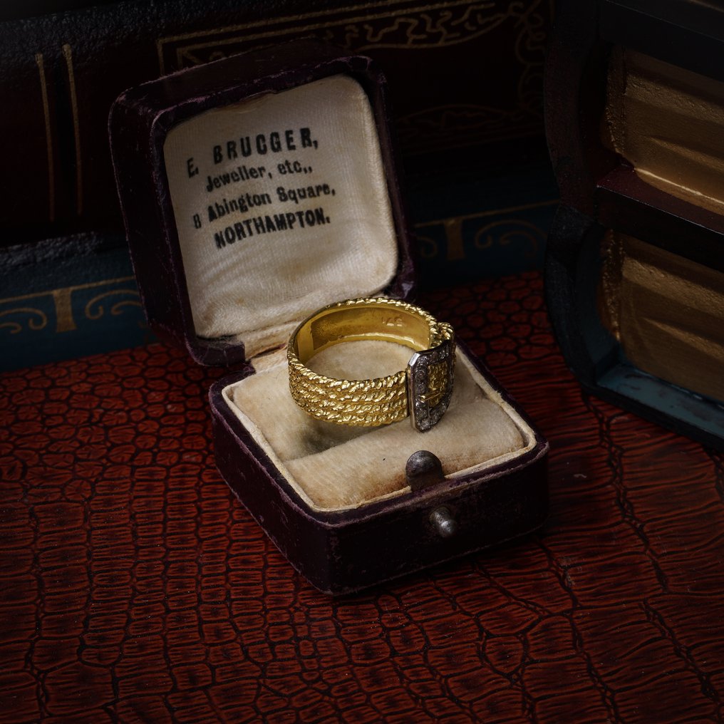 Ring Vintage 18kt Gold Diamond Belt Buckle Ring – Textured Design #3.2