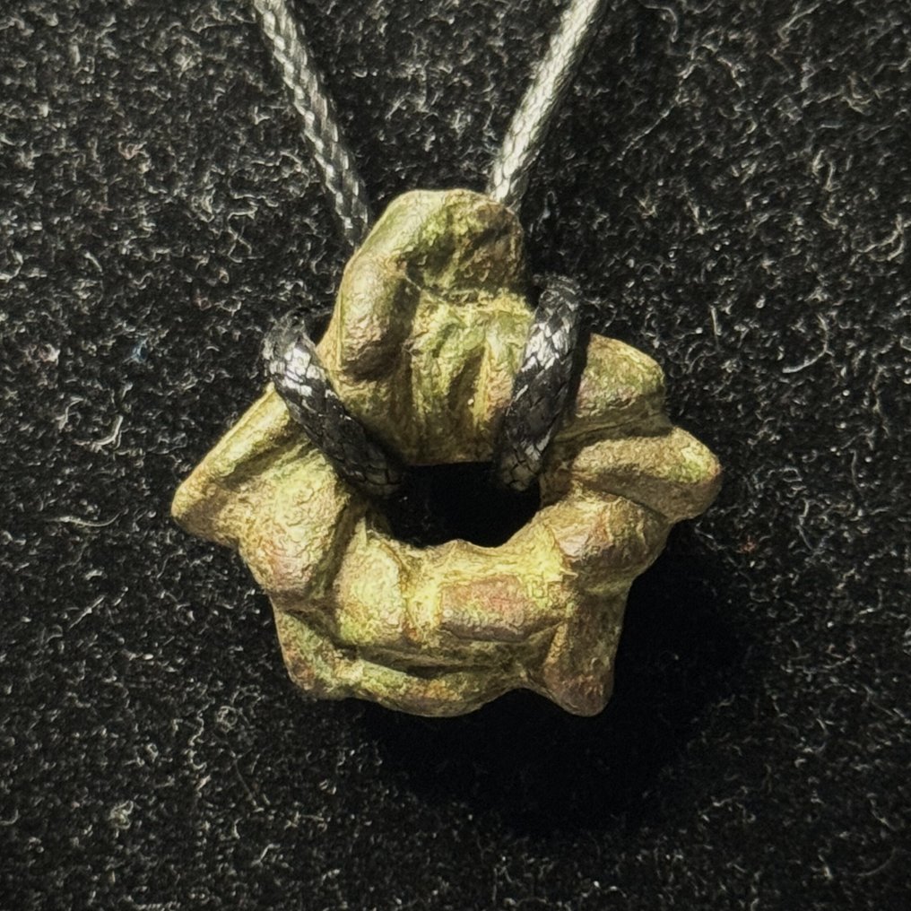 Ancient Roman Bronze Hand Holding Laurel Wreath – From a Small Statuette Pendant – Circa 1st – 3rd Century #1.0