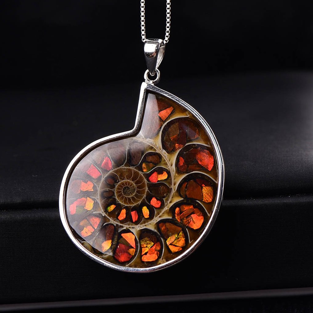 Χωρίς Αποθεματικό - Πιστοποιημένο από ALGT - Μεγάλο και Υψηλής Αποκλειστικότητας φυσικό μενταγιόν Μια δεξιοτεχνική σύνθεση καλλιτεχνίας και φυσικής κομψότητας- 15.6 g #1.0