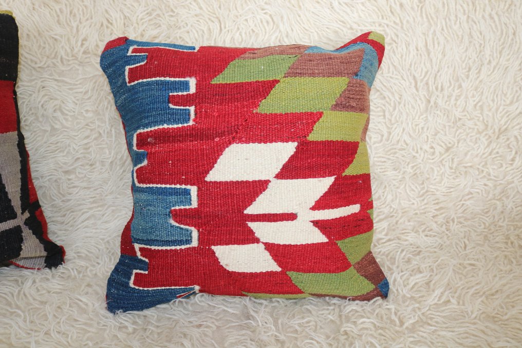 Cushion (4) #4.3