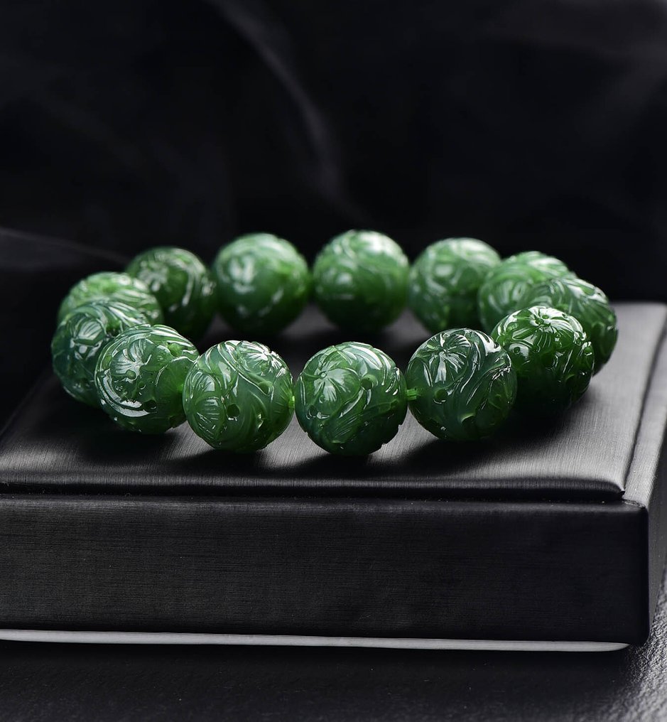 ALGT 认证 - 巨大且高度独家的天然软玉手链 一种立即吸引目光的浓烈颜色- 74.08 g #3.2