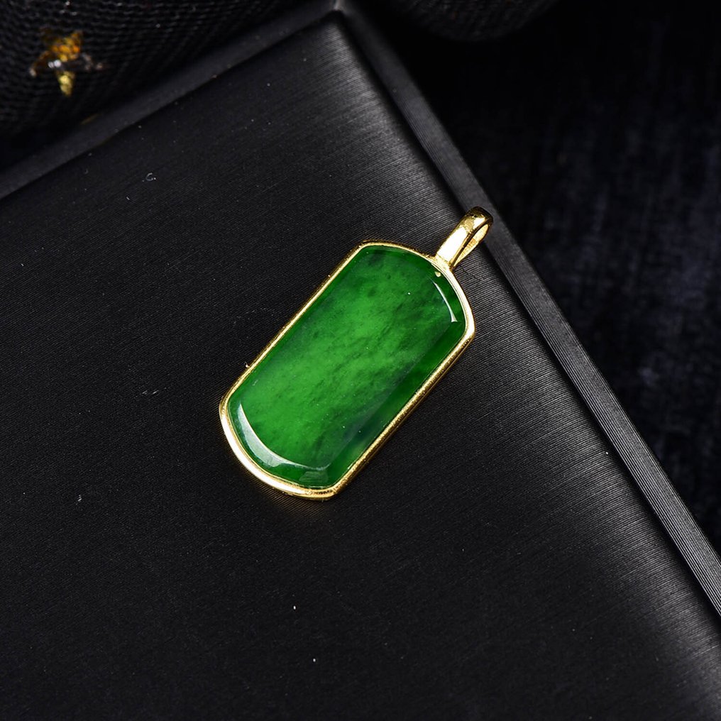 ALGT认证 - 高度专属的自然翡翠吊坠 一件以其清澈著称的宝藏- 3.39 g #3.2