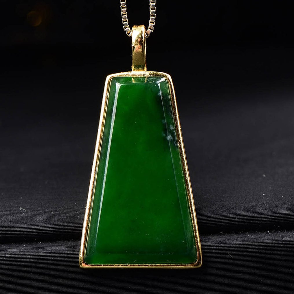 Pendentif en jadeite naturel certifié ALGT - Très exclusif Une trouvaille définie par sa clarté- 3.95 g #1.0