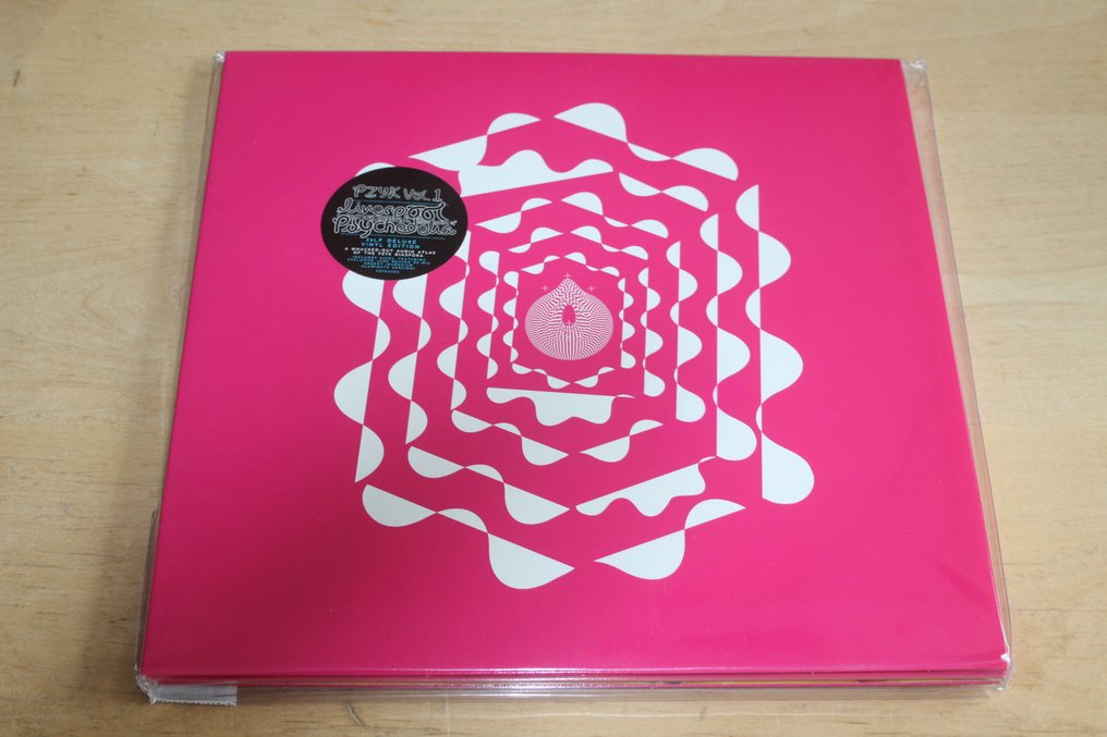 Various Artists/Bands in Psychedelic Rock - 3LP+2CD - Liverpool International Festival Of Psychedelia: PZYK Vol. 1 - Album 3 x LP (album triplo) - 2015 #1.0