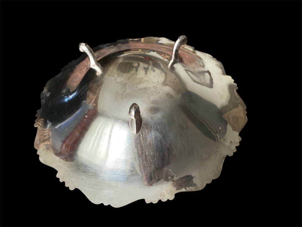 Obstschale - Massives Silber 800, elegant geprägt, mit 3 kleinen Füßen, stabiles Gewicht. #4.3