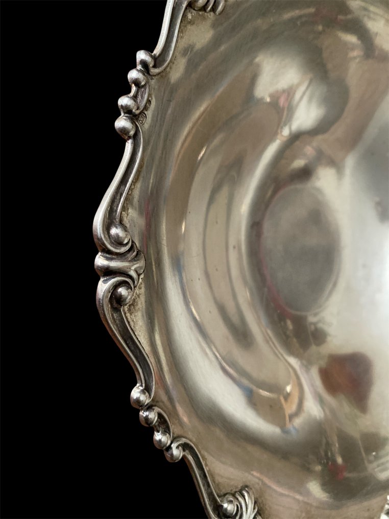 Obstschale - Massives Silber 800, elegant geprägt, mit 3 kleinen Füßen, stabiles Gewicht. #3.2