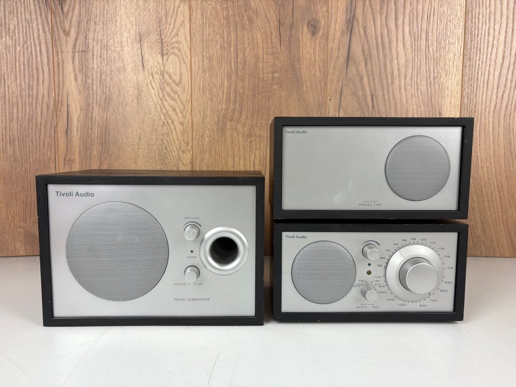 【Tivoli Audio】 model two、model CD M2DWHTLeft_2048x.jpg?v=1695909997