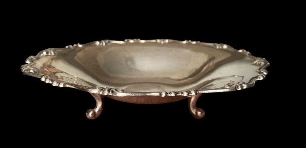 Obstschale - Massives Silber 800, elegant geprägt, mit 3 kleinen Füßen, stabiles Gewicht. #1.0