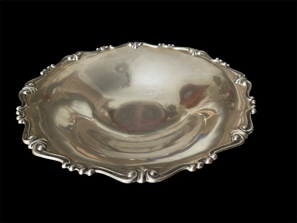 Obstschale - Massives Silber 800, elegant geprägt, mit 3 kleinen Füßen, stabiles Gewicht. #1.0