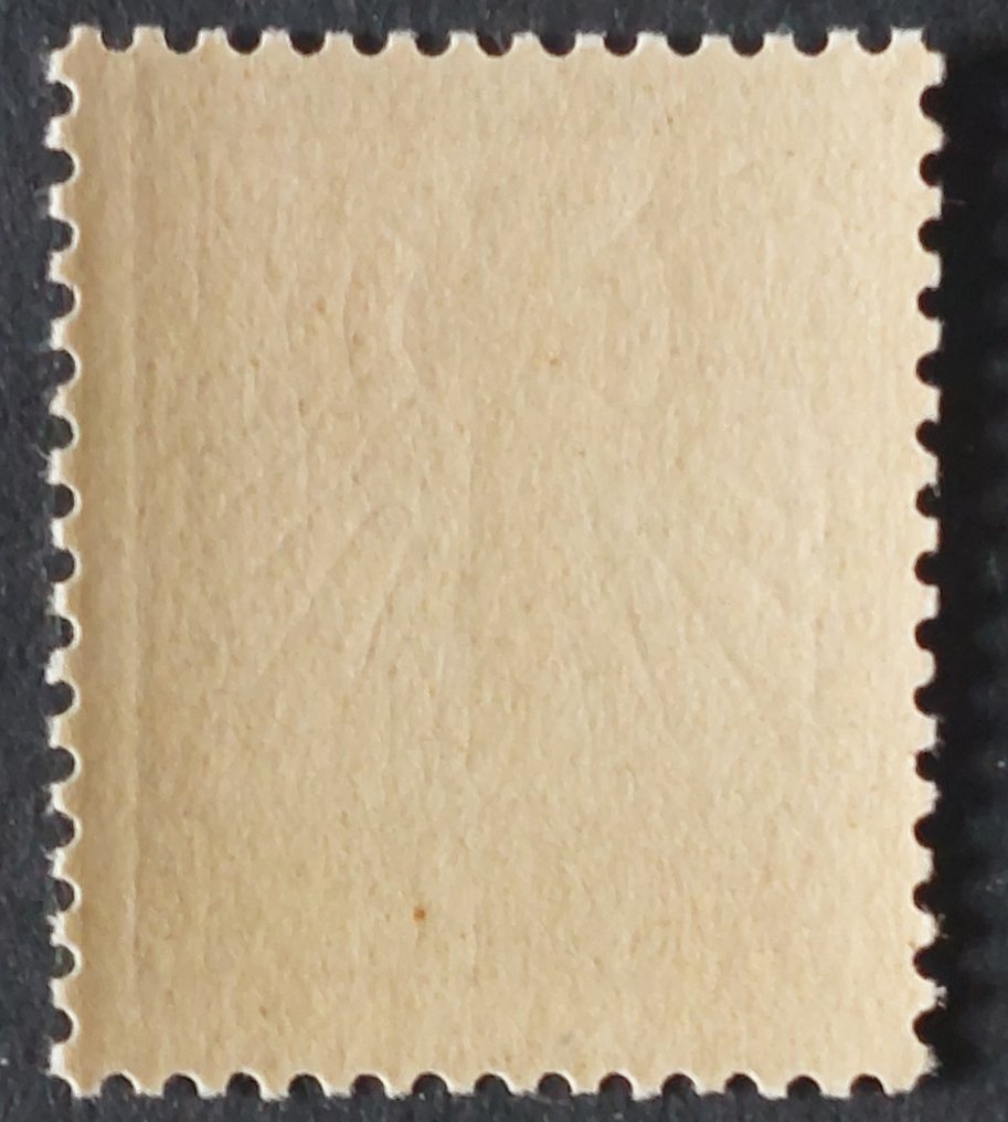 Γαλλία 1943 - Francisque, 4 f. 50 olive luxe** πιστοποιημένο - Yvert Service 11 #1.0