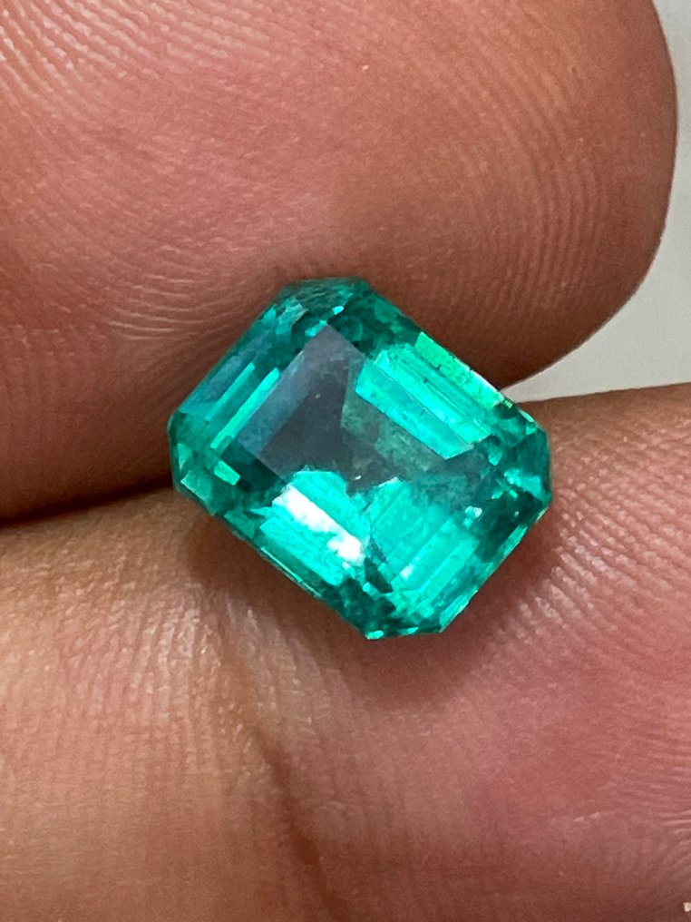 1 pcs Zöld Smaragd - 3.39 ct - Amerikai Gemmológiai Intézet (GIA) - NO OIL ZAMBIA #3.2